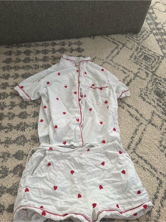 cupcakes & cashmere Other - cupcakes & cashmere White Pajama Set with Red Heart Print